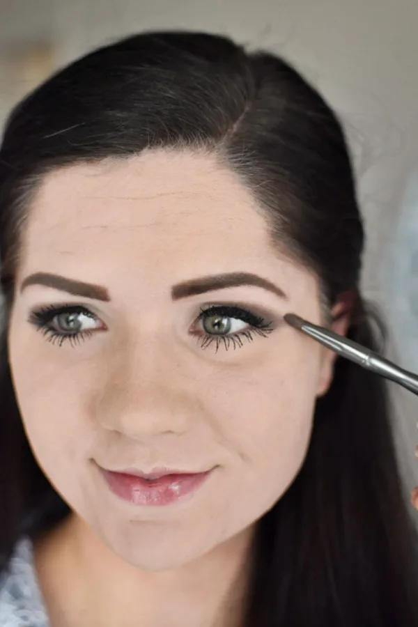 Easy smokey eye tutorial using only drugstore makeup! 